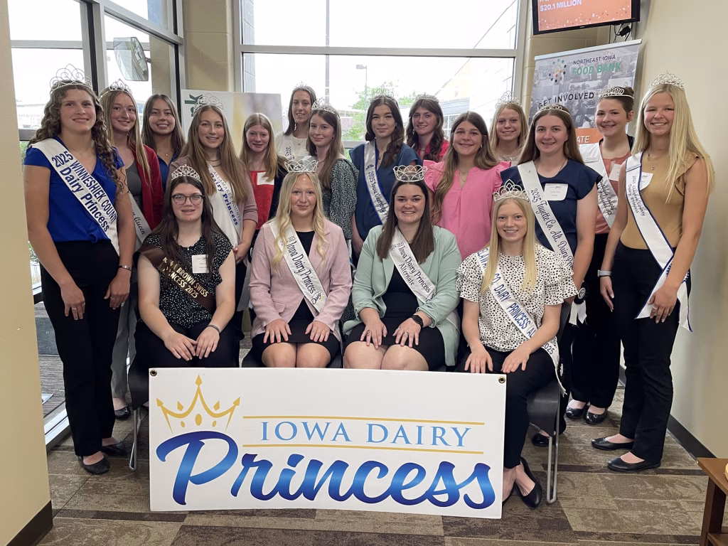 Iowa dairy princesses