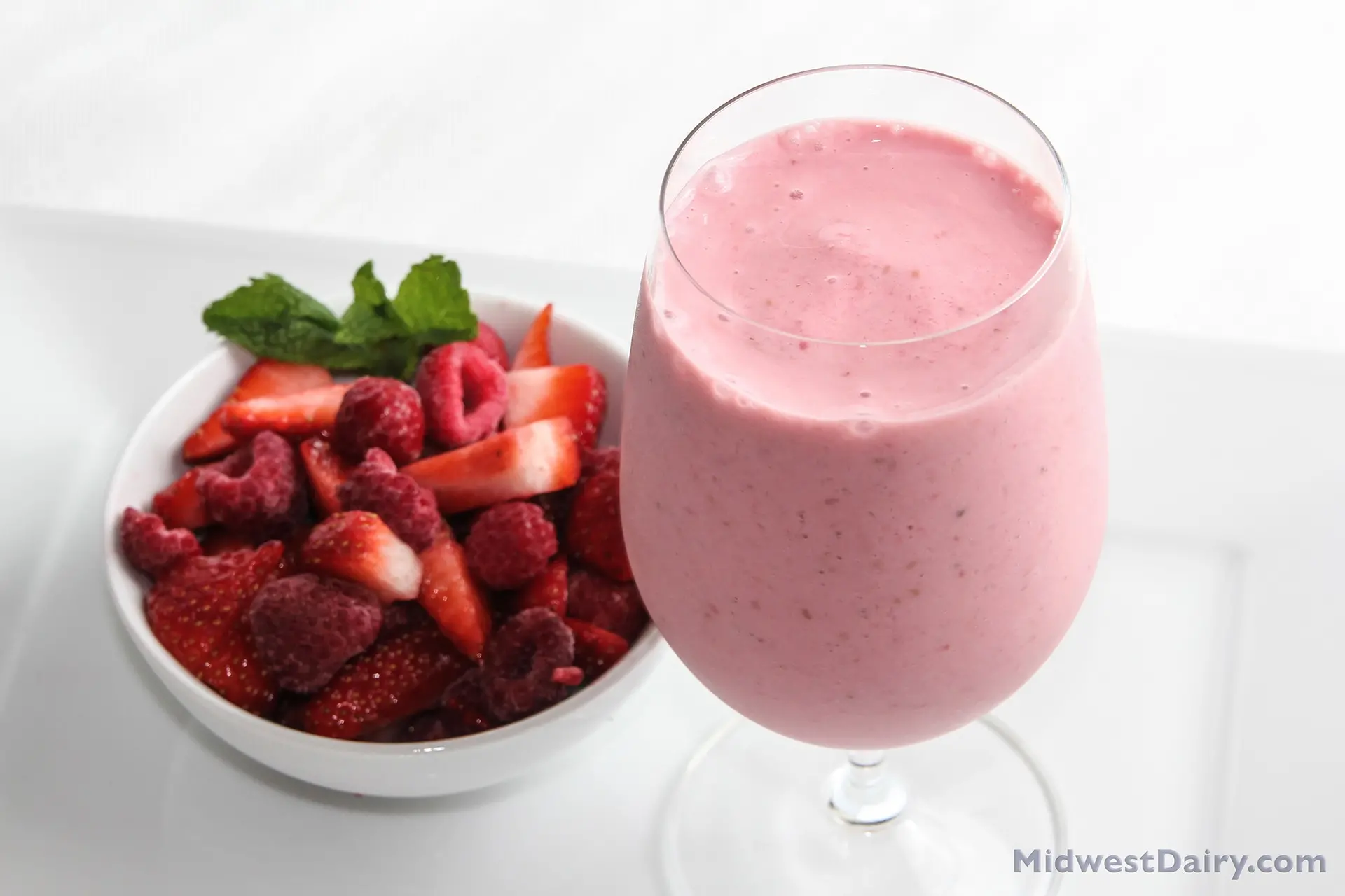 https://www.midwestdairy.com/wp-content/uploads/Raspberry-Strawberry-Yogurt-Smoothie-1-jpg.webp