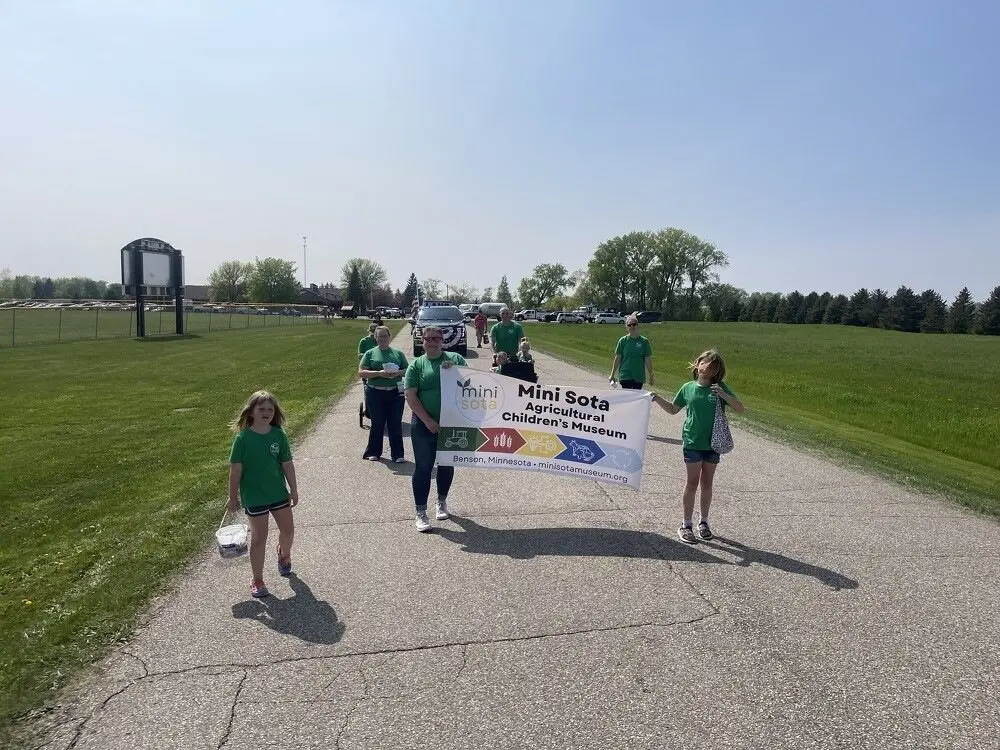 Agricultural Children's Museum marching in parade