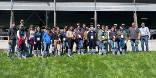Farm tour attendees at Lenkaitis Holsteins