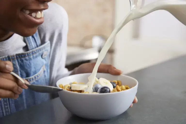 milk pouring bowl