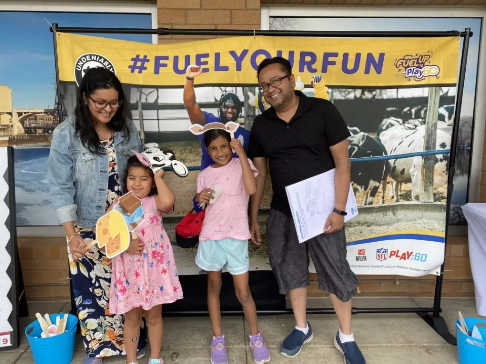 Family having fun at Fuel Up to Play 60 event