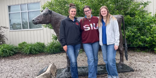 Illinois Dairy Ambassadors at training